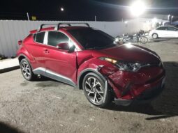 
										2019 Toyota C-hr full									