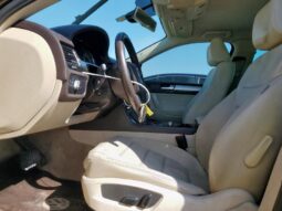 
										2013 Volkswagen Touareg full									