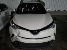 
										2019 Toyota C-hr full									