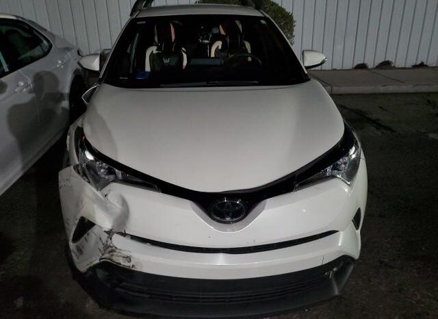 
								2019 Toyota C-hr full									