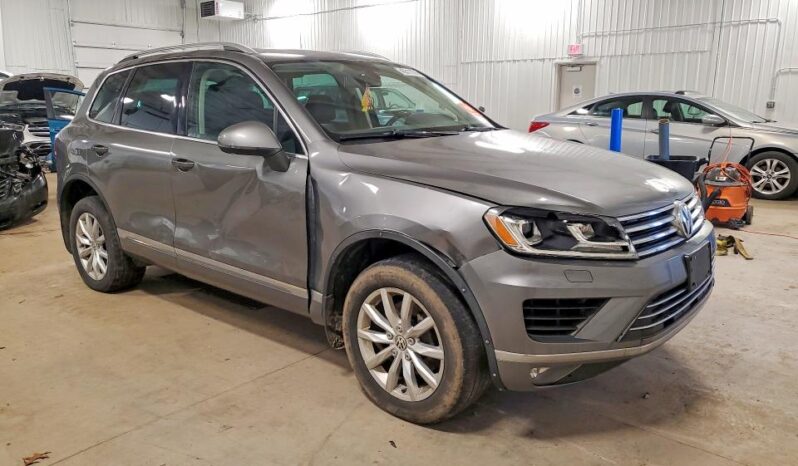 
								2016 Volkswagen Touareg full									
