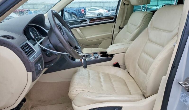 
								2013 Volkswagen Touareg full									
