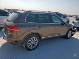 
										2013 Volkswagen Touareg full									