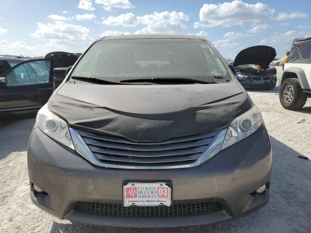 2016 Toyota Sienna xle