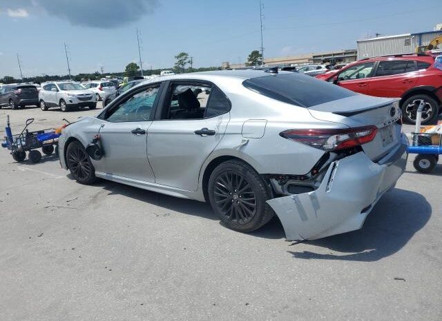 
								2021 Toyota Camry se full									