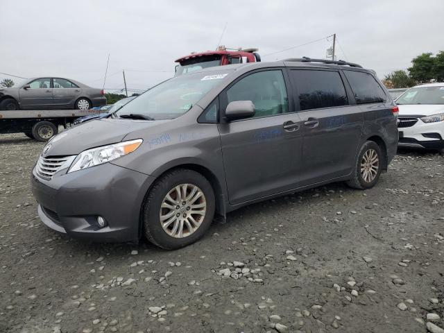 2012 Toyota Sienna