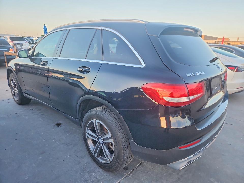 2016 Mercedes-benz Glc