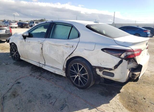 
								2021 Toyota Camry se full									