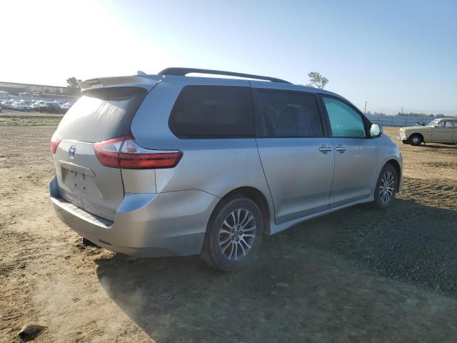 2019 Toyota Sienna xle