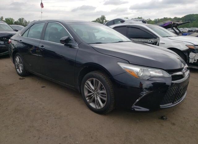 
								2016 Toyota Camry le full									