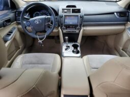 
										2012 Toyota Camry hybr full									