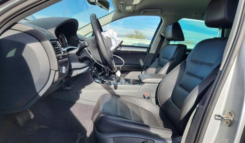 
								2013 Volkswagen Touareg full									
