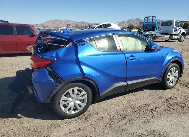 
								2020 Toyota C-hr full									