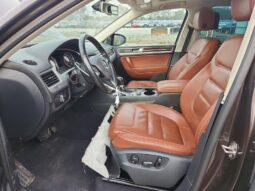 
										2015 Volkswagen Touareg full									