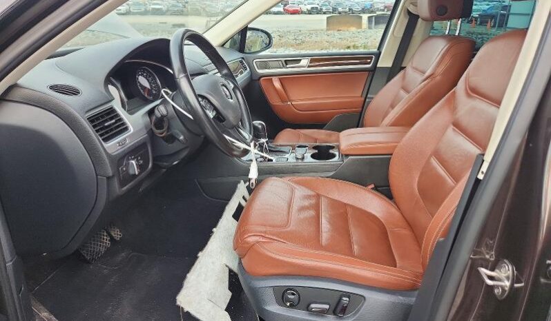 
								2015 Volkswagen Touareg full									
