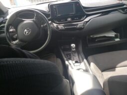 
										2018 Toyota C-hr full									