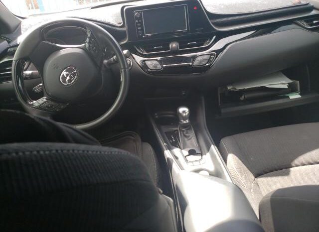 
								2018 Toyota C-hr full									