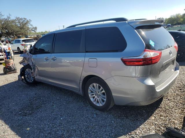 2015 Toyota Sienna xle