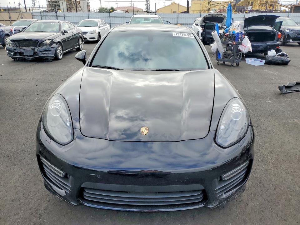2016 Porsche Panamera