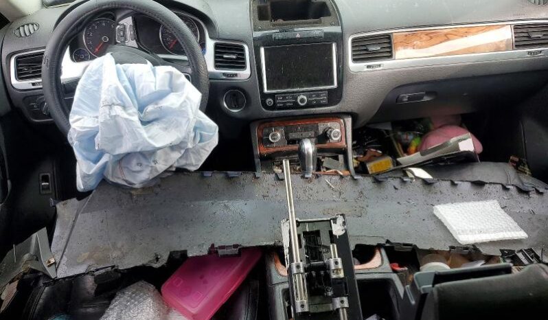 
								2012 Volkswagen Touareg full									