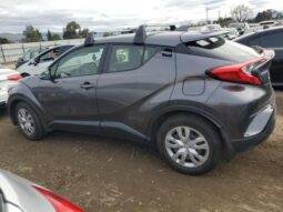 
										2021 Toyota C-hr full									