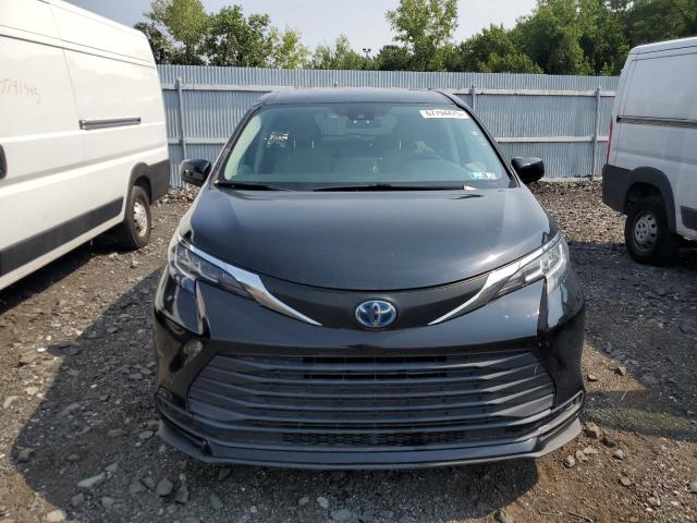 2021 Toyota Sienna