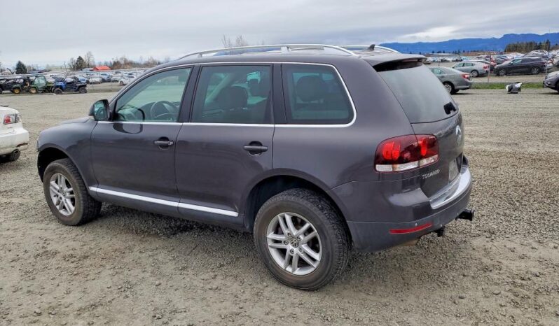 
								2008 Volkswagen Touareg full									