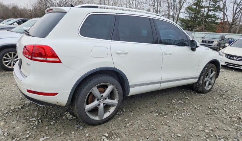 
								2013 Volkswagen Touareg full									
