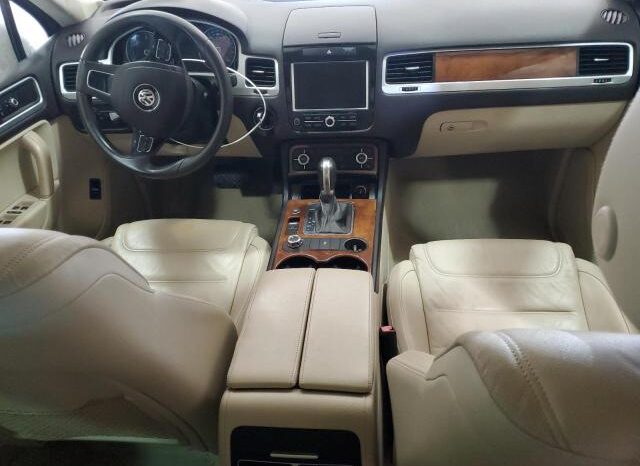 
								2014 Volkswagen Touareg full									
