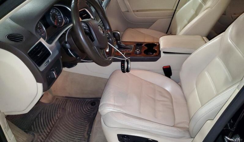 
								2013 Volkswagen Touareg full									