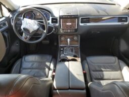 
										2013 Volkswagen Touareg full									