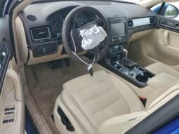 
										2016 Volkswagen Touareg full									