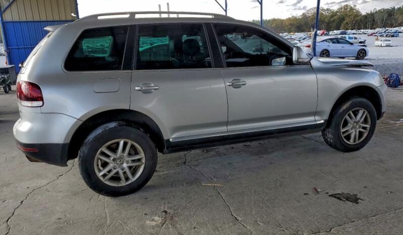 
								2009 Volkswagen Touareg full									