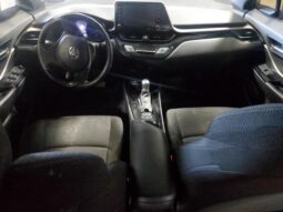 
										2019 Toyota C-hr full									