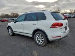 
										2014 Volkswagen Touareg full									