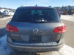
										2016 Volkswagen Touareg full									