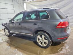 
										2012 Volkswagen Touareg full									