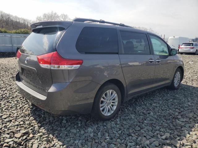 2012 Toyota Sienna