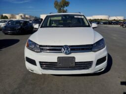 
										2013 Volkswagen Touareg full									