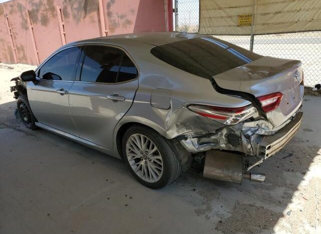 
								2020 Toyota Camry xle full									