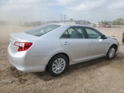 
										2012 Toyota Camry base full									