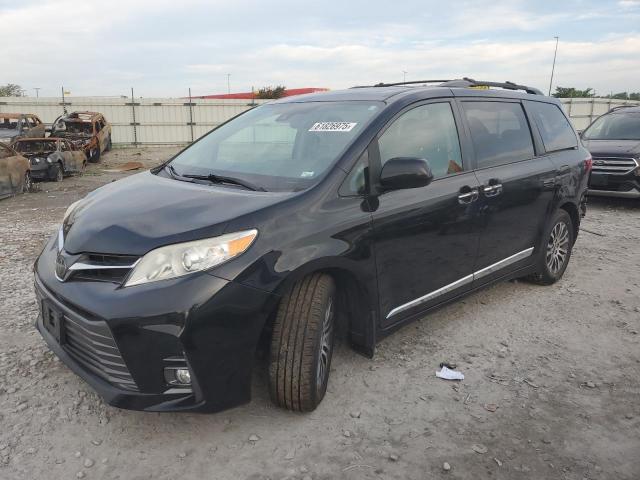 2019 Toyota Sienna xle