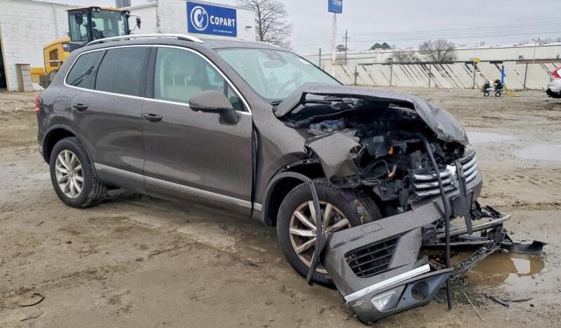 
								2017 Volkswagen Touareg full									