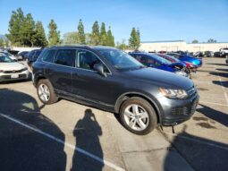
										2013 Volkswagen Touareg full									