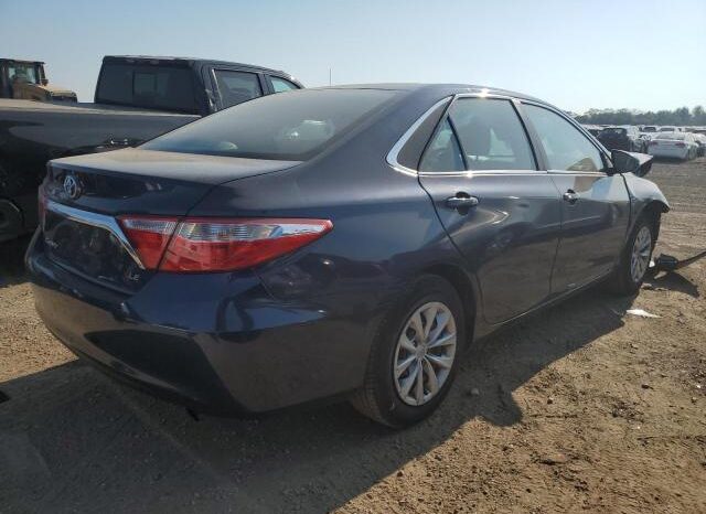 
								2016 Toyota Camry le full									