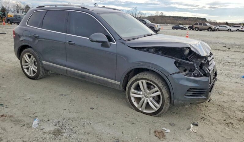 
								2012 Volkswagen Touareg full									