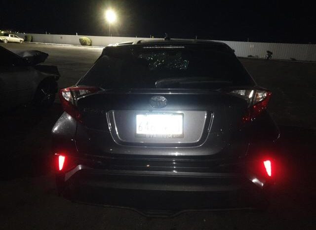 
								2019 Toyota C-hr full									
