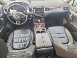 
										2014 Volkswagen Touareg full									
