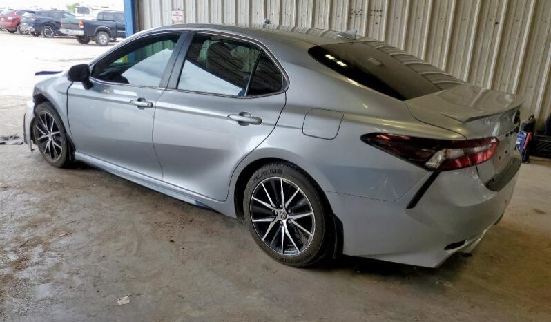 
								2023 Toyota Camry full									