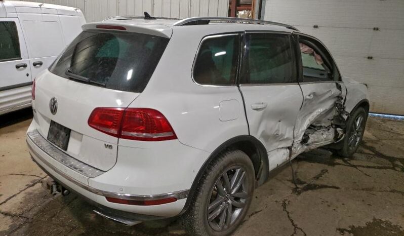 
								2015 Volkswagen Touareg full									